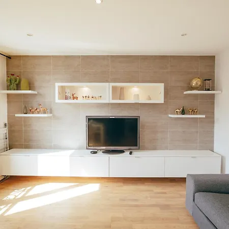 Apartment Paris15em Charles Michels *